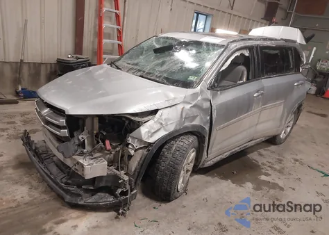 2017 Toyota Highlander Xle z USA, uszkodzony, nr VIN 5TDJZRFH6HS361429